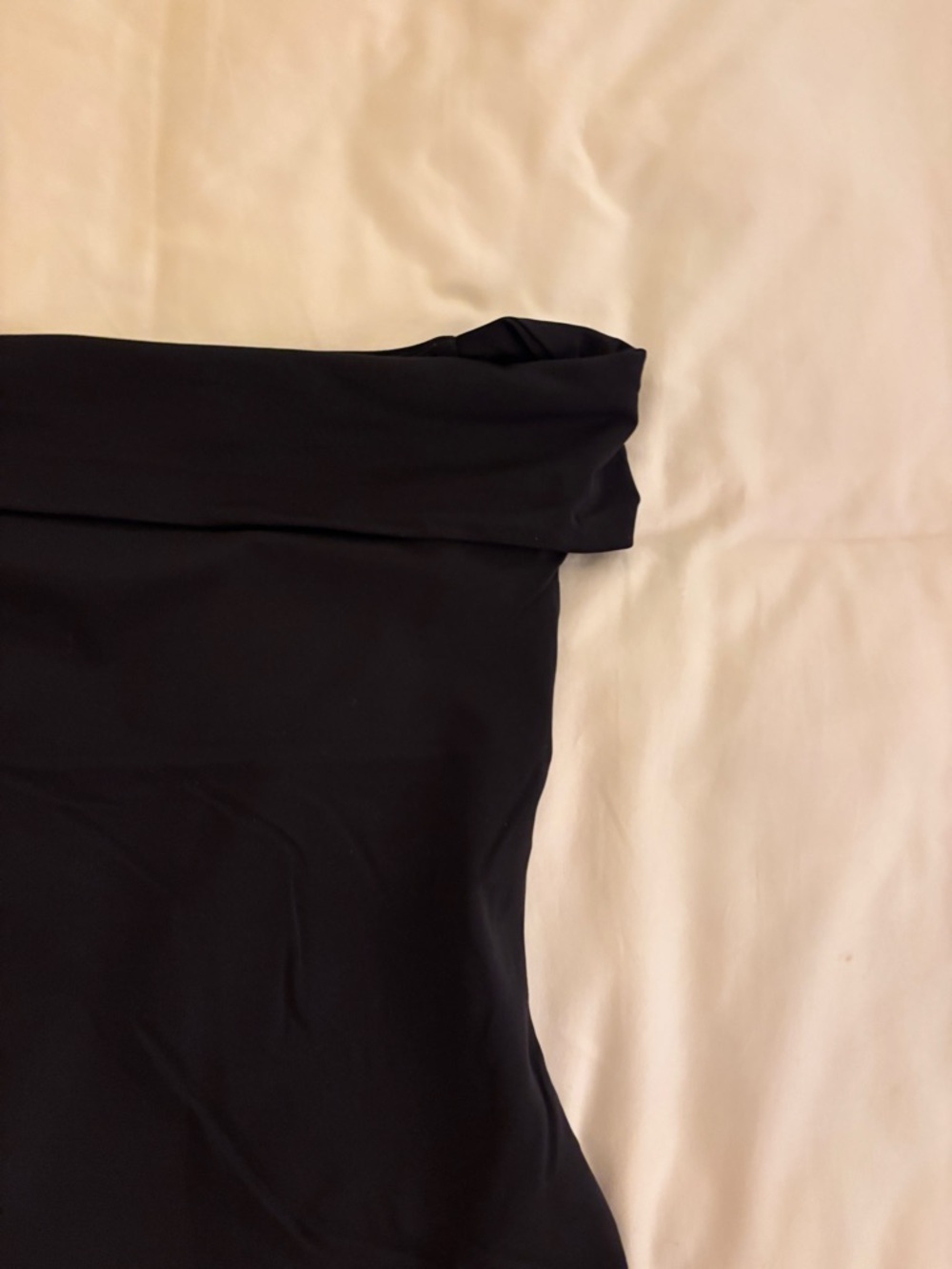 Aritzia Original Contour Ravish Top Black One-Shoulder Mini like new - Picture 5 of 6